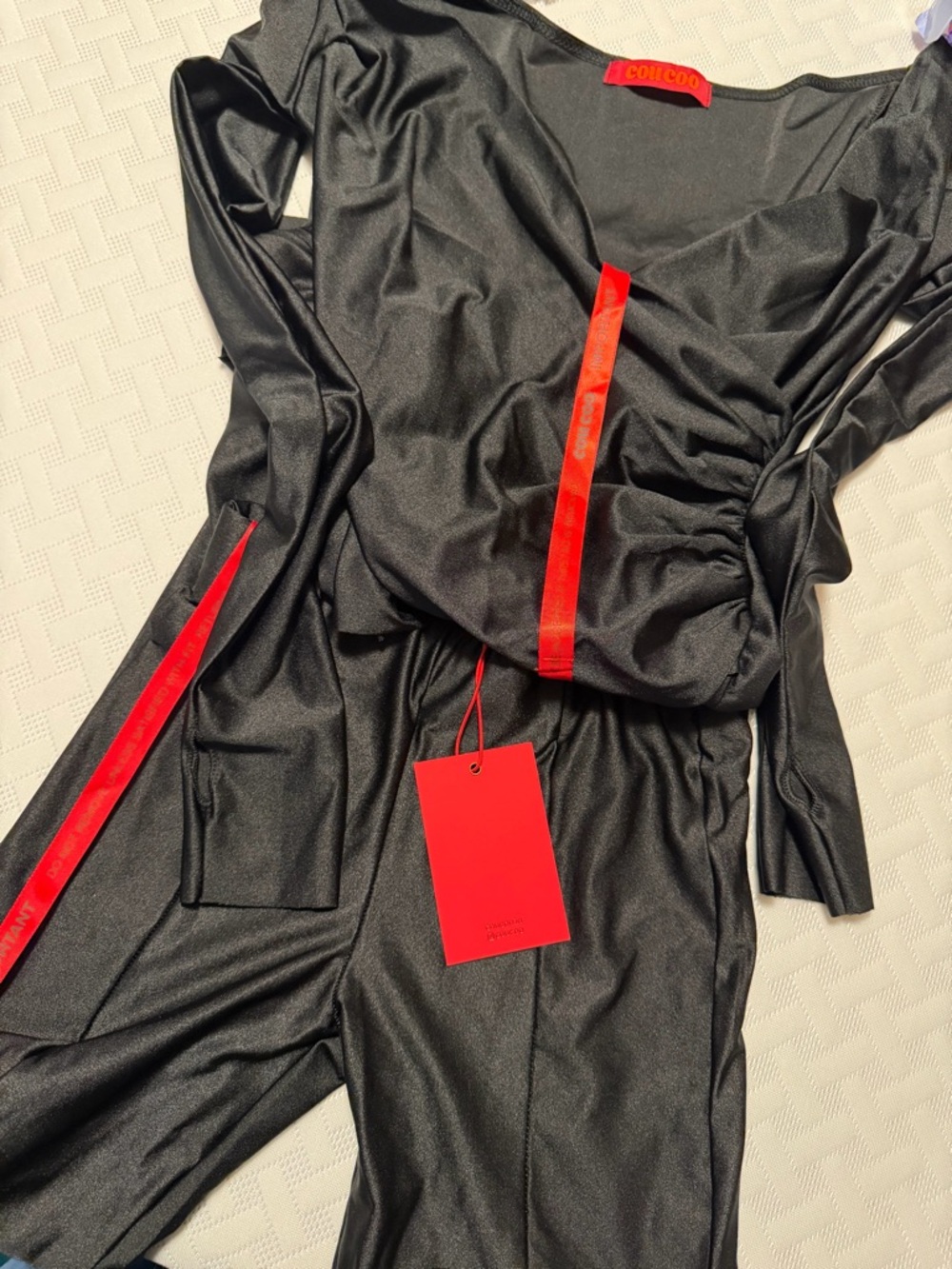 BRAND NEW Coucoo 2 piece set, SZ M